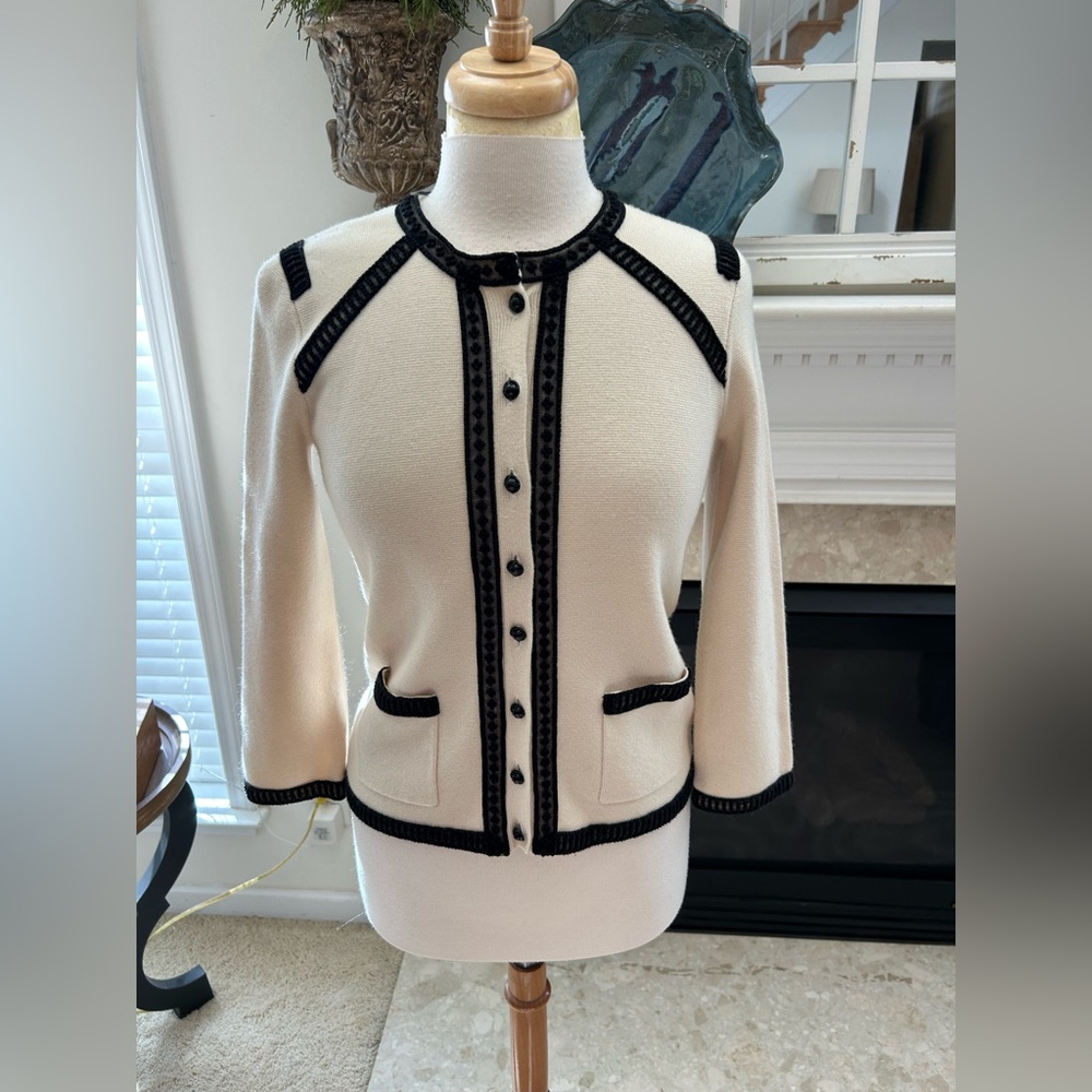 Doncaster Vintage Cream Cashmere/Silk Cardigan with Black Trim